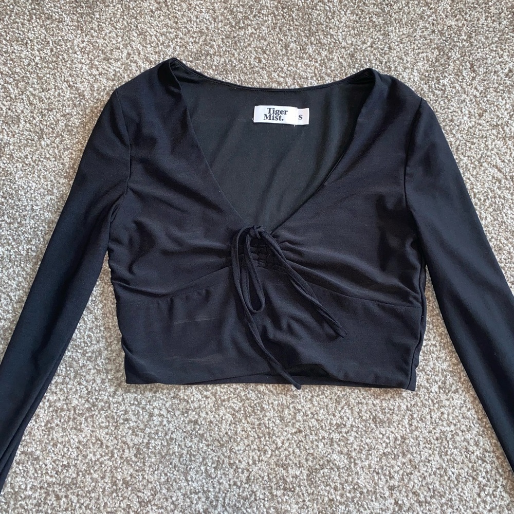 Tiger Mist Black Long Sleeve Cropped Top